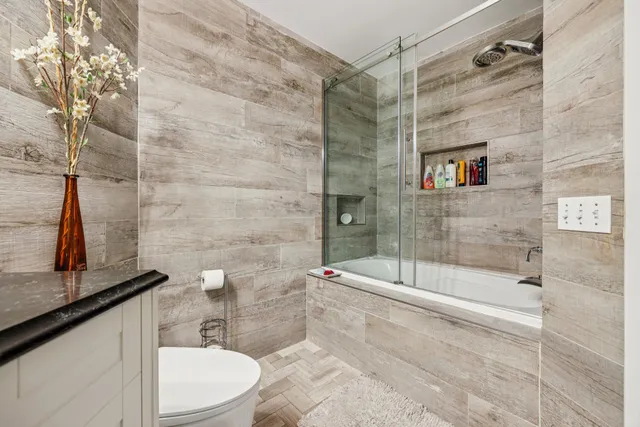 $299,900 | 1541 North Jefferson Street, Unit 209, Milwaukee, WI 53202