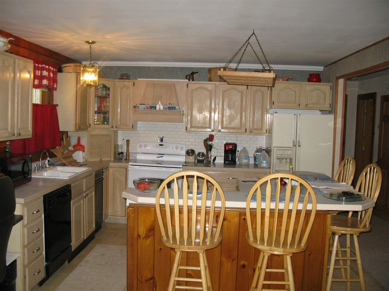 9 Lorraine Road Milan, NH 03588 - Photo 8 of 32 Gallery Image 8