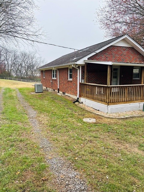 435 Dry Creek Road Goodlettsville, TN 37072 - Photo 32 of 34 a front view of a house with garden