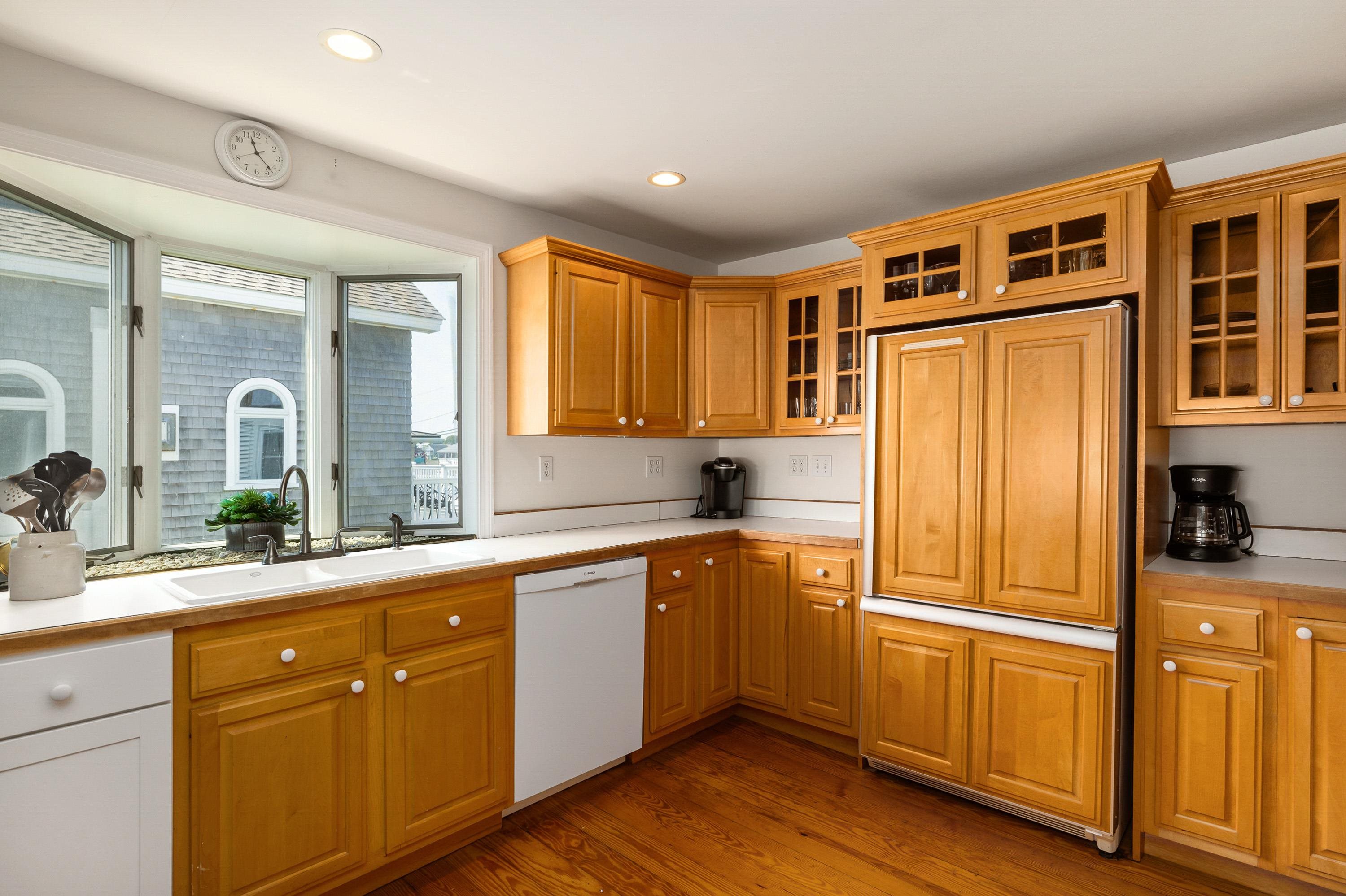 1304 Ocean Boulevard Rye, NH 03870 - Photo 12 of 40