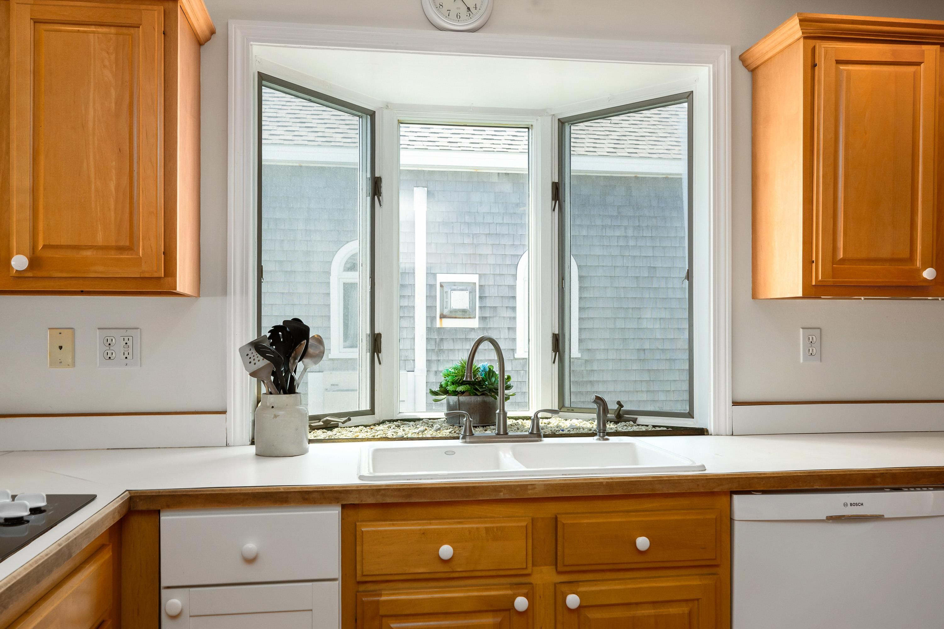 1304 Ocean Boulevard Rye, NH 03870 - Photo 13 of 40