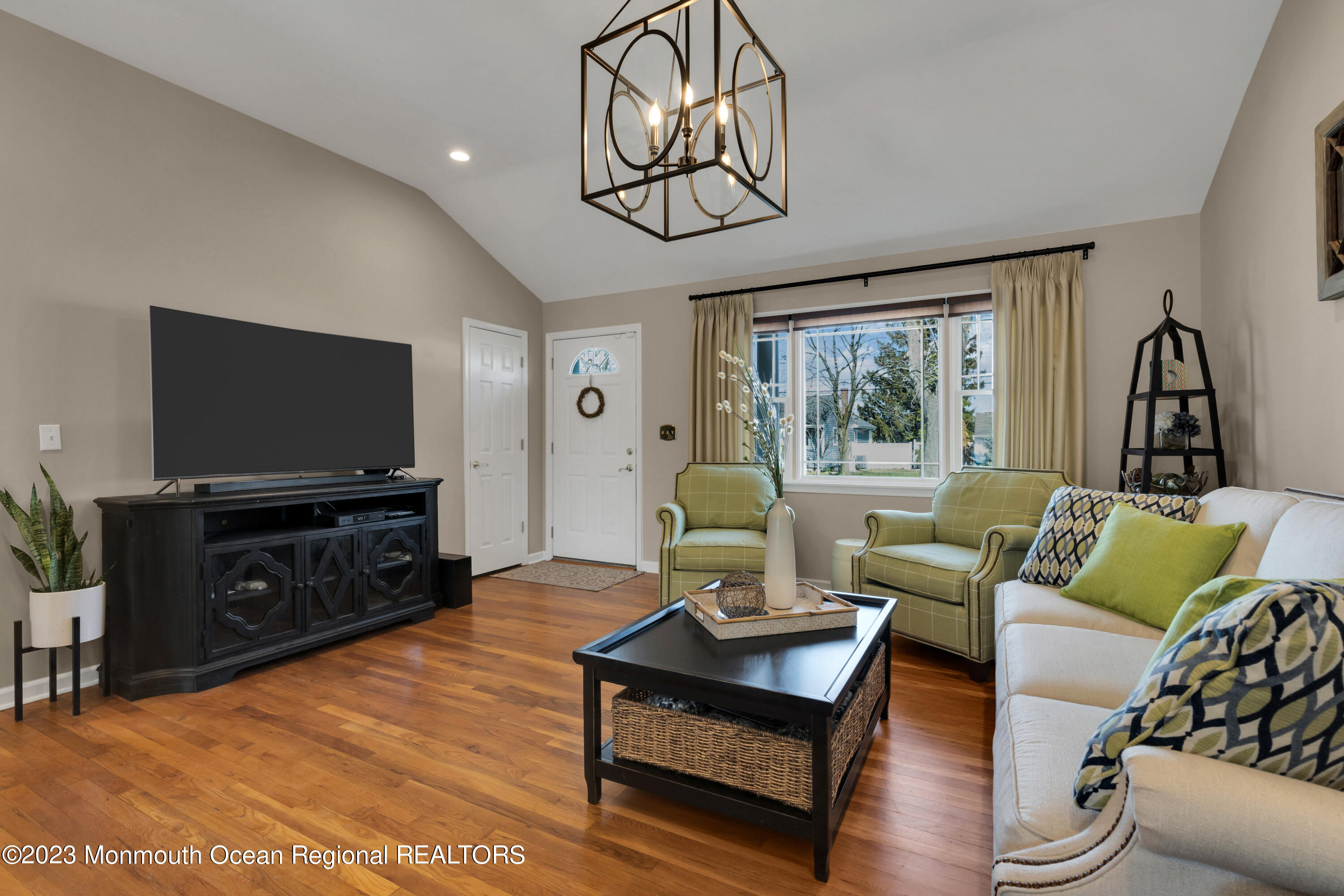 292 Edgemoor Road Belford, NJ 07718 - Photo 14 of 55 014_dsc03946