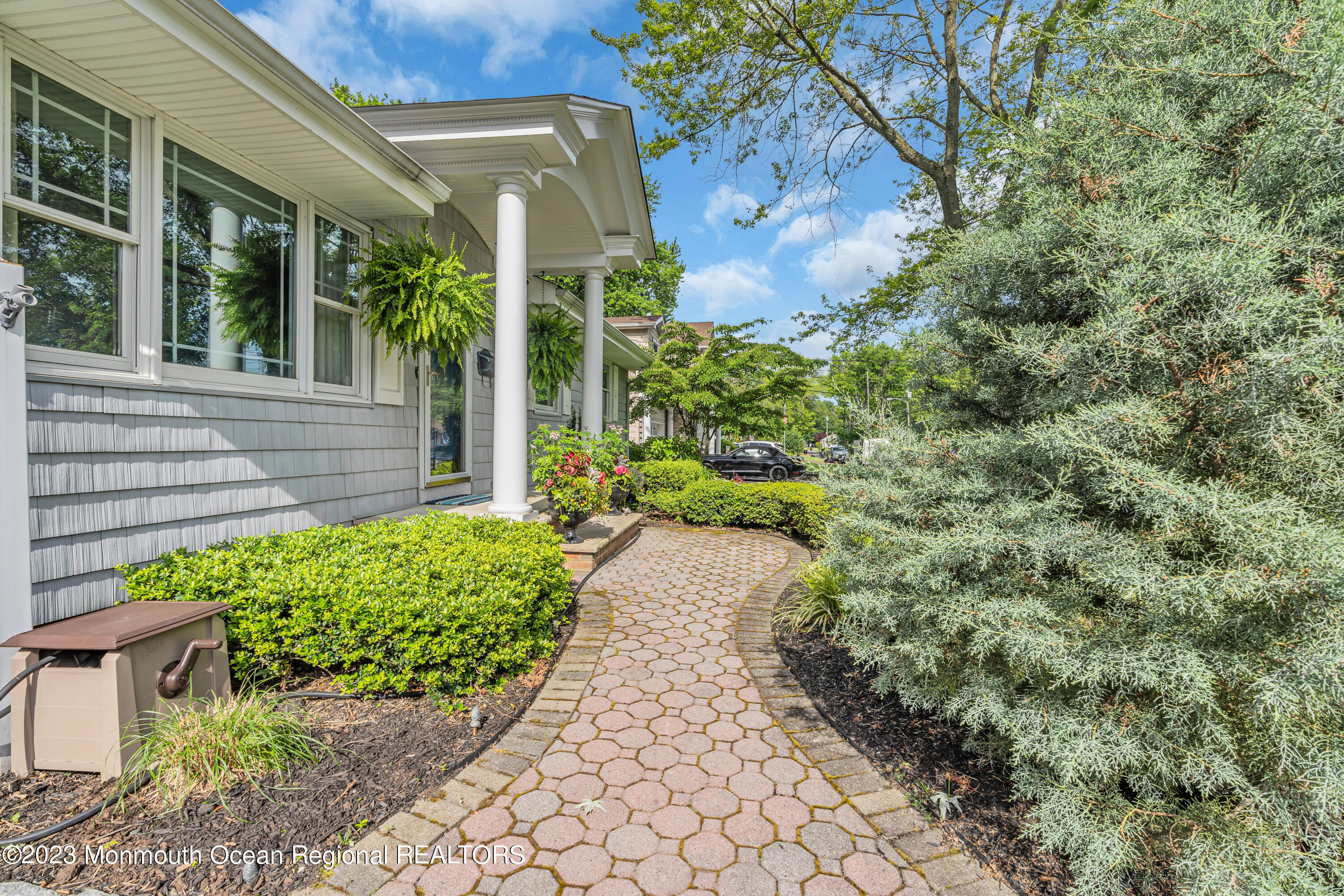 292 Edgemoor Road Belford, NJ 07718 - Photo 2 of 55 002_dsc02479
