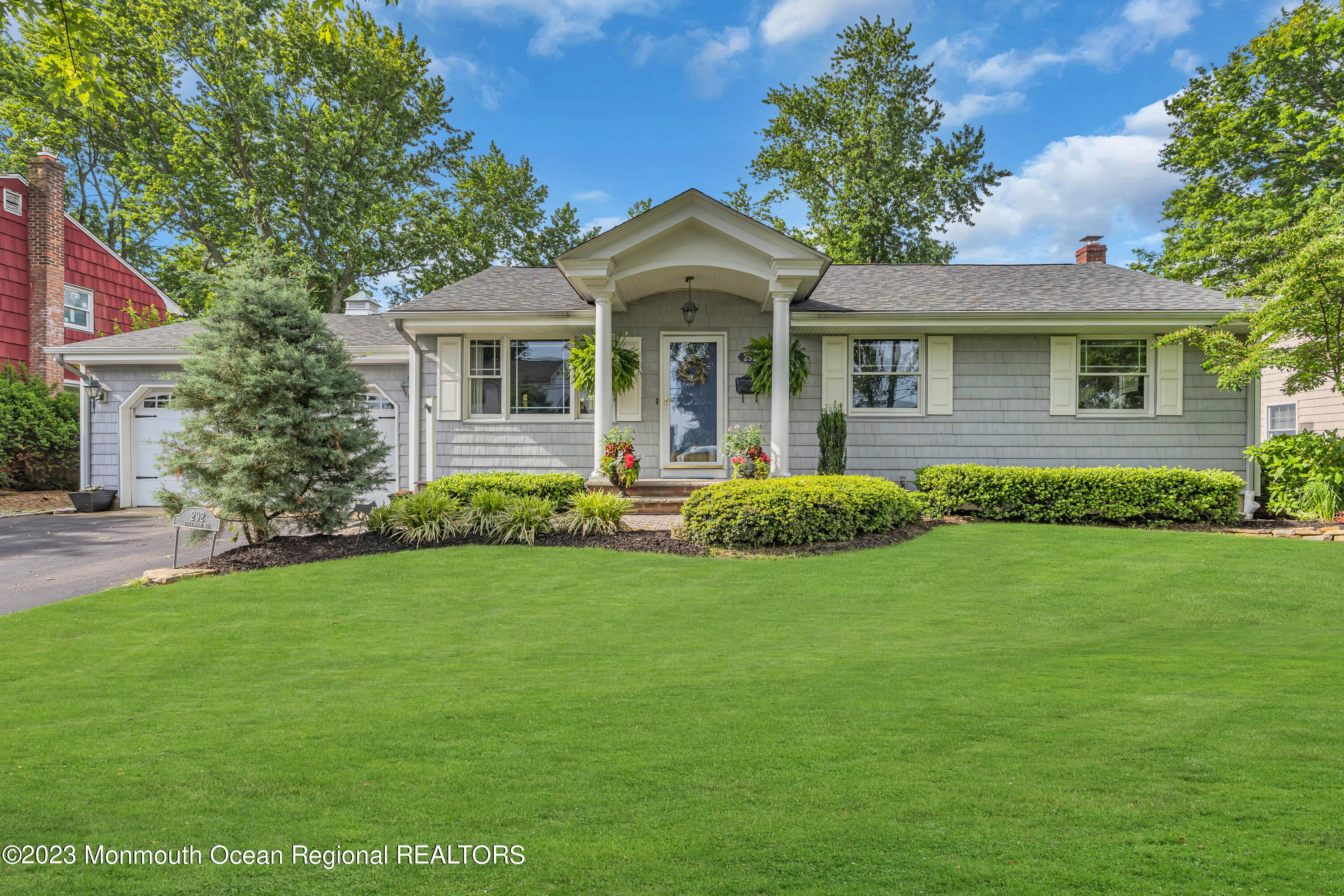 292 Edgemoor Road Belford, NJ 07718 - Photo 4 of 55 004_dsc02459-1b