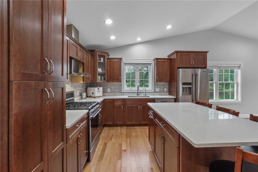 150 S Road East Greenwich, RI 02818 - Photo 16 of 50