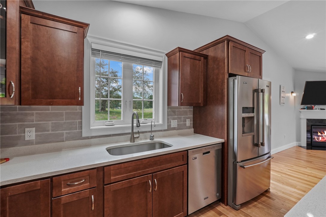 150 S Road East Greenwich, RI 02818 - Photo 19 of 50