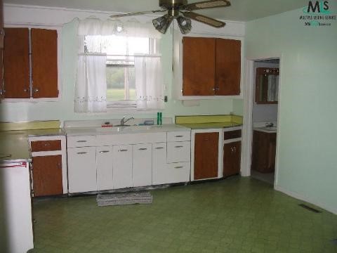 9172 Bartel Road Columbus, MI 48063 - Photo 4 of 9 774388-3.JPG