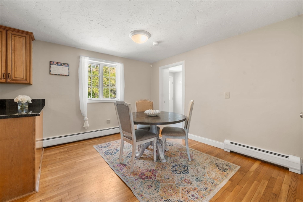 302 Ames Way Barnstable, MA 02632 - Photo 8 of 37