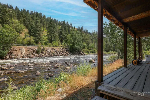 $389,900 | 5650 Pines Road, New Meadows, ID 83654