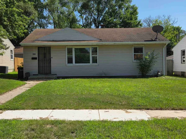$114,900 | 3220 Montrose Avenue, Rockford, IL 61101