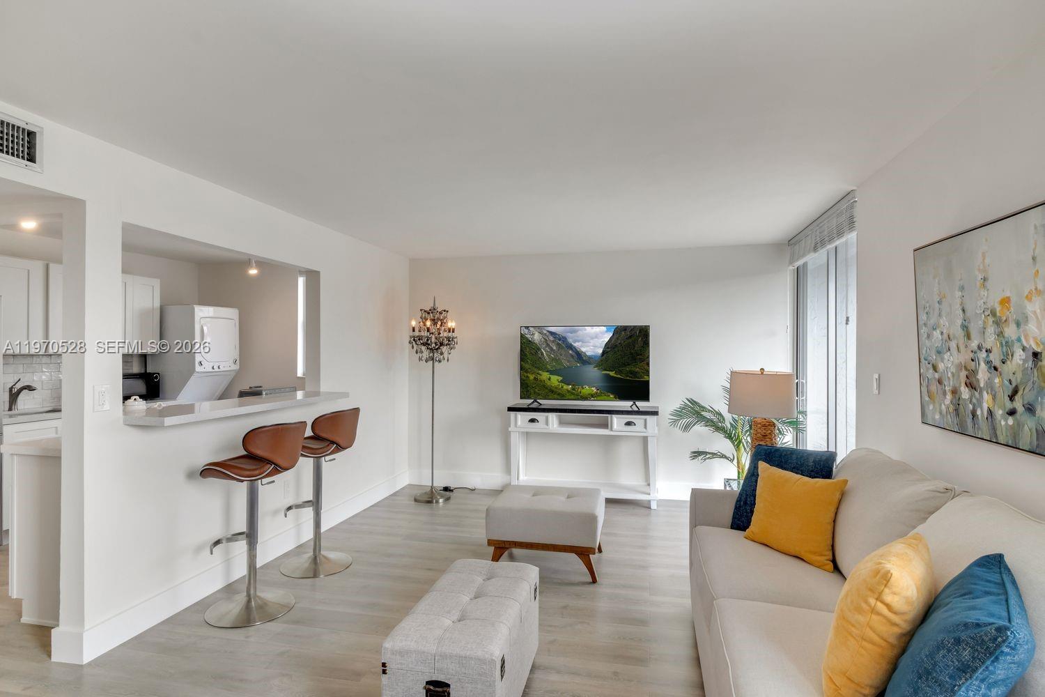 1250 Alton Road, Unit 3A Miami Beach, FL 33139 - Photo 2 of 10