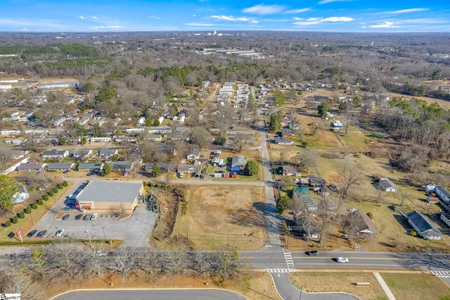 $218,500 | 410 Spring Street, Spartanburg, SC 29301