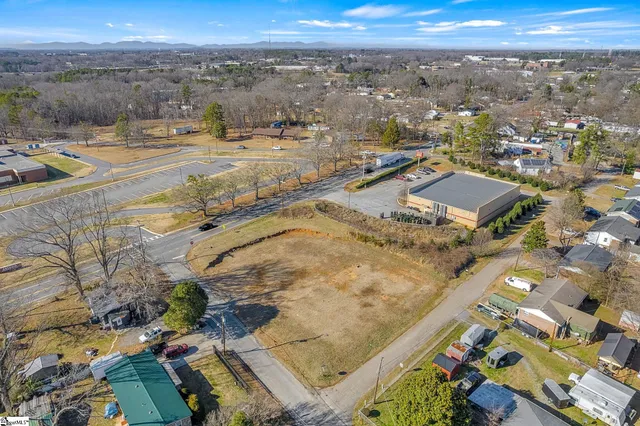 $218,500 | 410 Spring Street, Spartanburg, SC 29301