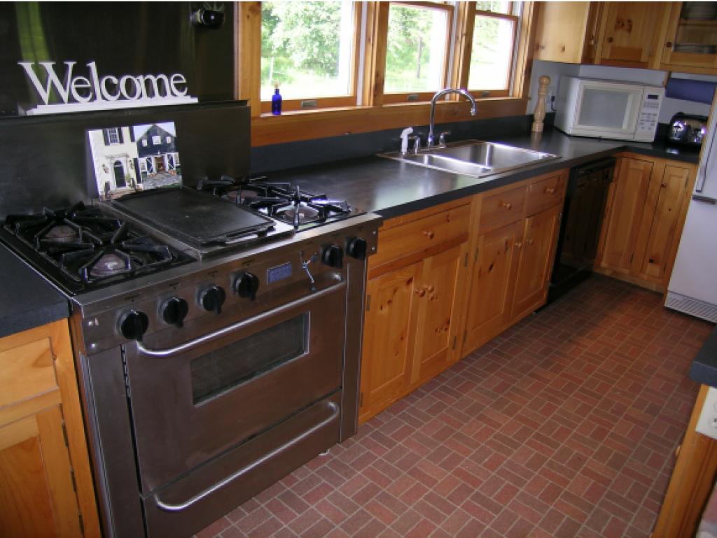 290 Mattson Road Chester, VT 05143 - Photo 13 of 30