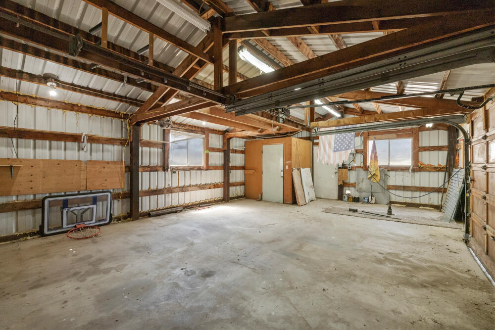 31410 Union Street Bonanza, OR 97623 - Photo 26 of 37 a view of an empty room with wooden roof