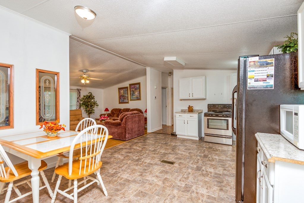 12397 Prices Bridge Road Glade Spring, VA 24340 - Photo 15 of 26 Gallery Image 15