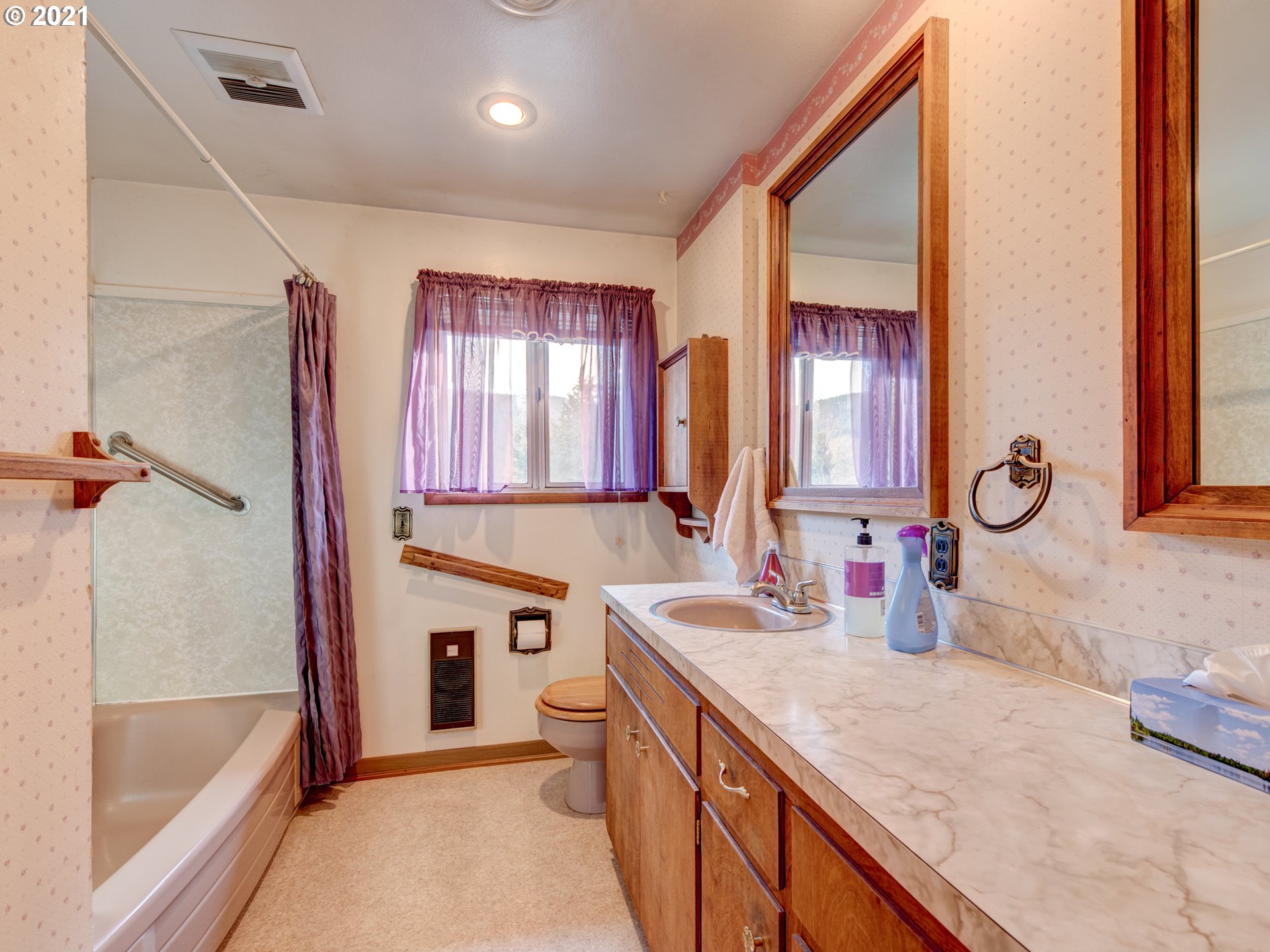 7415 Thurston Road Springfield, OR 97478 - Photo 15 of 29 Gallery Image 15