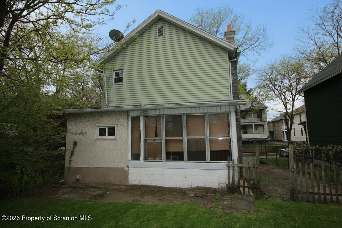 437 Phelps Street Scranton, PA 18509 - Photo 2 of 11 8fa4f08d-e183-487d-8aad-44e665a3a99e
