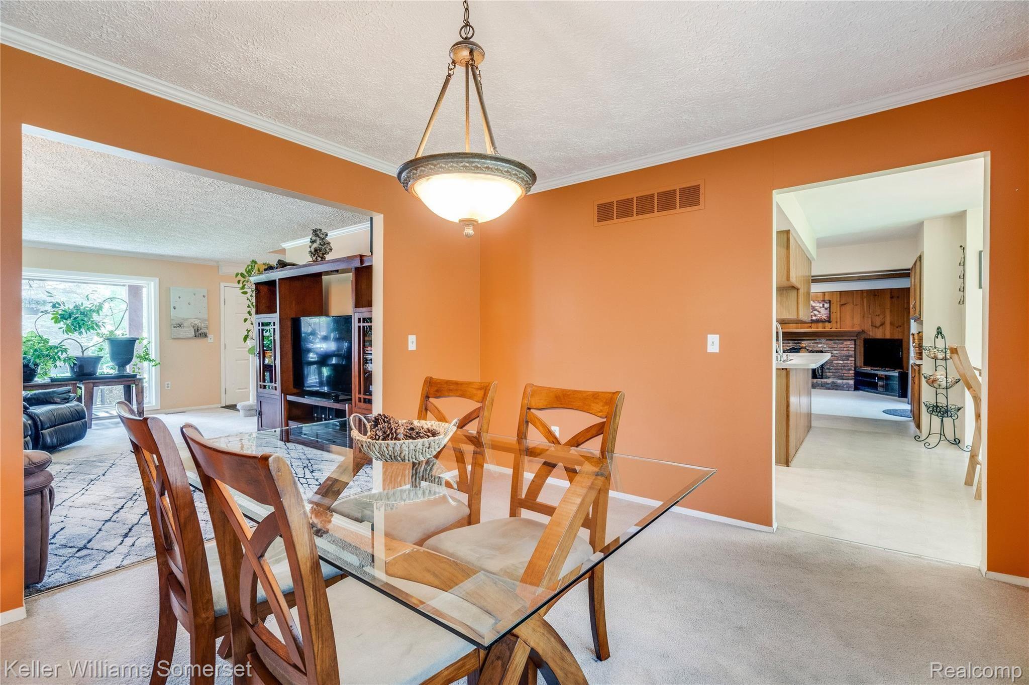 1486 Antler Court Rochester, MI 48309 - Photo 12 of 51 Interiors (9 of 36).jpg