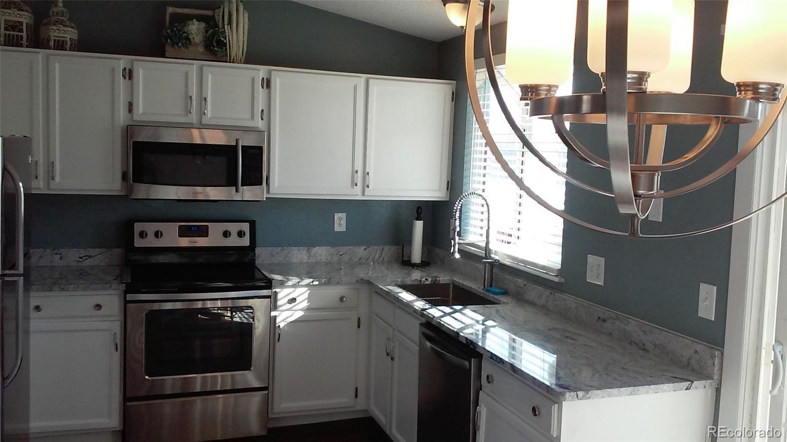 8539 Rabbitbrush Way Parker, CO 80134 - Photo 6 of 21 Gallery Image 6