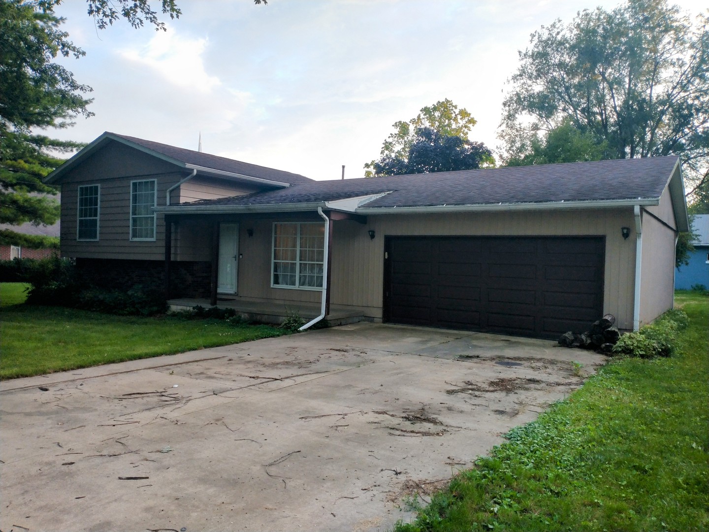 403 Cedar Street Delavan, IL 61734 - Photo 1 of 28 Gallery Image 1