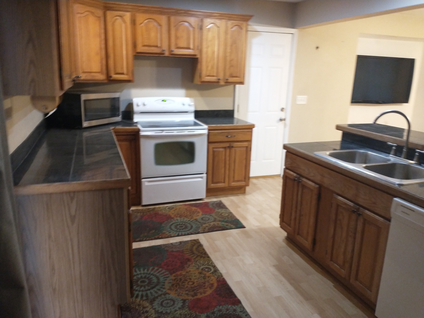 403 Cedar Street Delavan, IL 61734 - Photo 7 of 28 Gallery Image 7