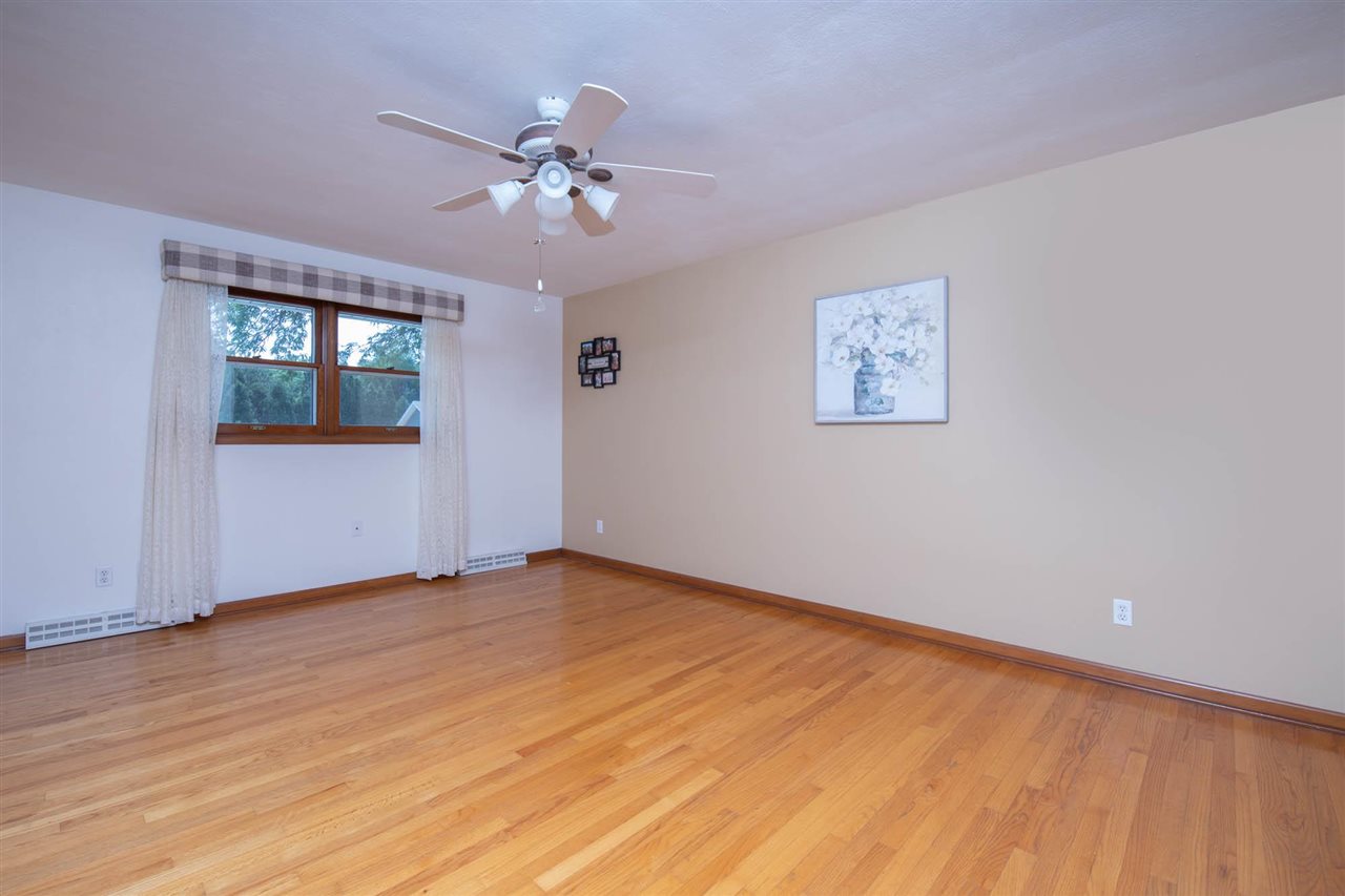 4960 Welsh Road Rockford, IL 61107 - Photo 18 of 39 a view of an empty room with a window