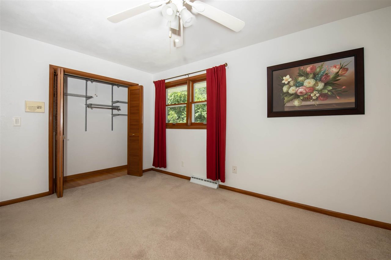 4960 Welsh Road Rockford, IL 61107 - Photo 24 of 39 an empty room with windows and closet