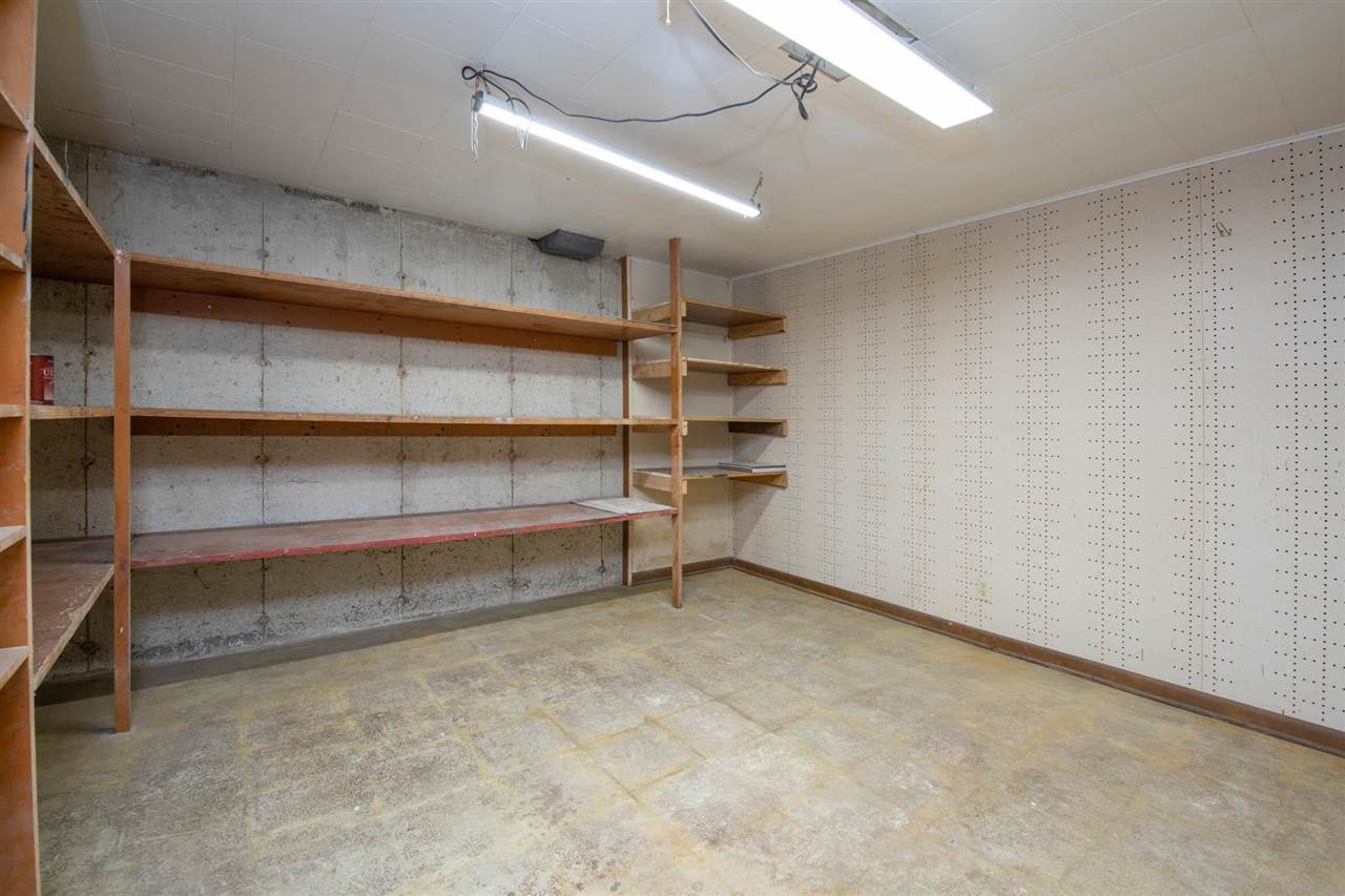 4960 Welsh Road Rockford, IL 61107 - Photo 37 of 39 a view of room with shelves