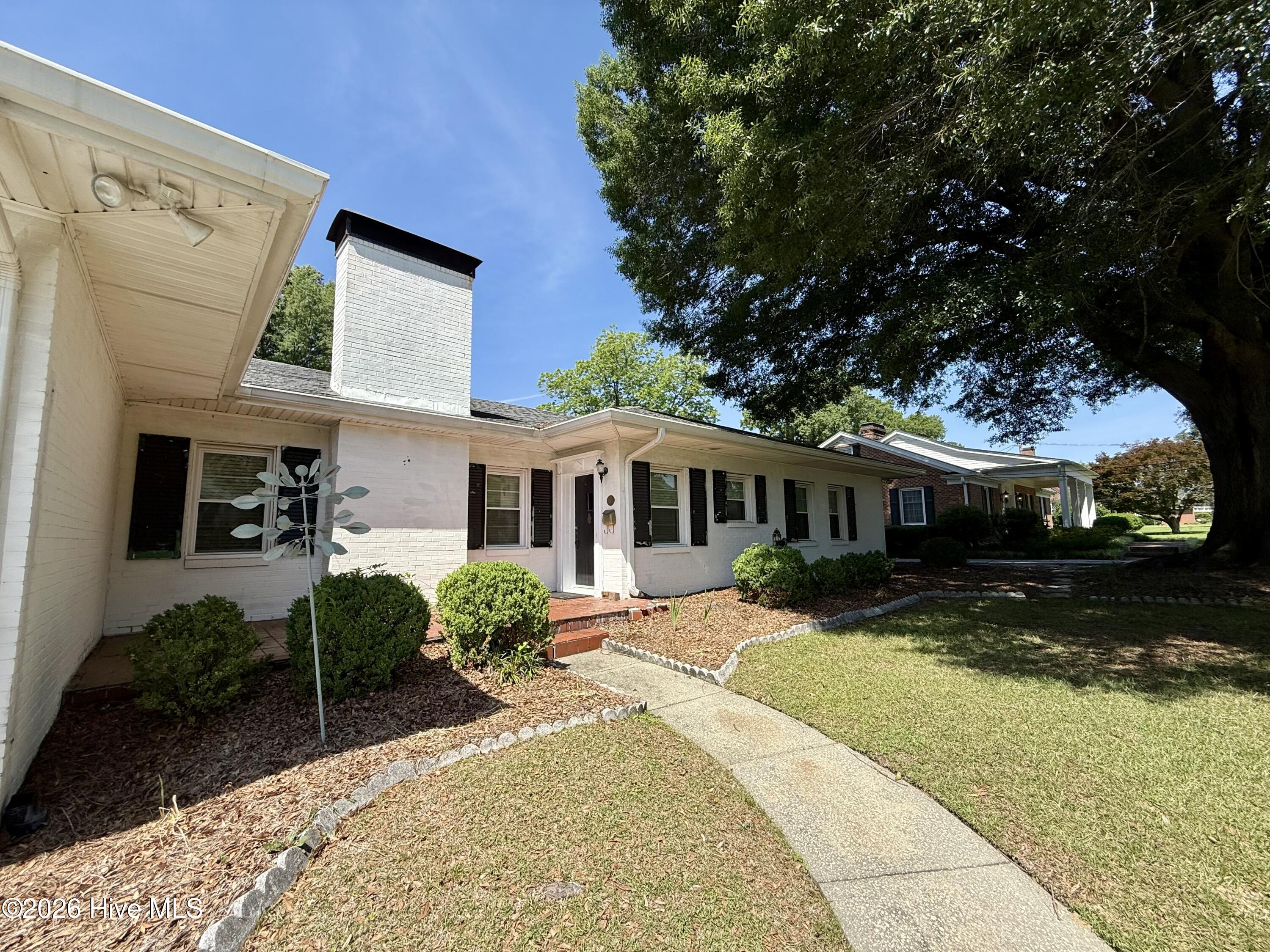 103 Finch Street Clinton, NC 28328 - Photo 2 of 31