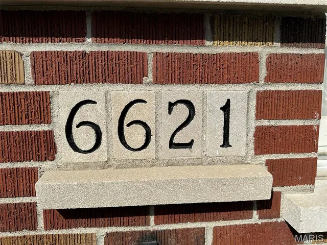 $105,000 | 6621 Dunwold Drive, St. Louis, MO 63134