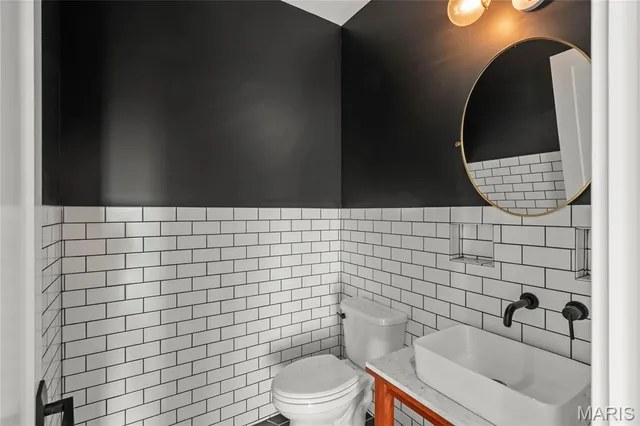 $975,000 | 1209 Whippoorwill Drive, Morton, IL 61550