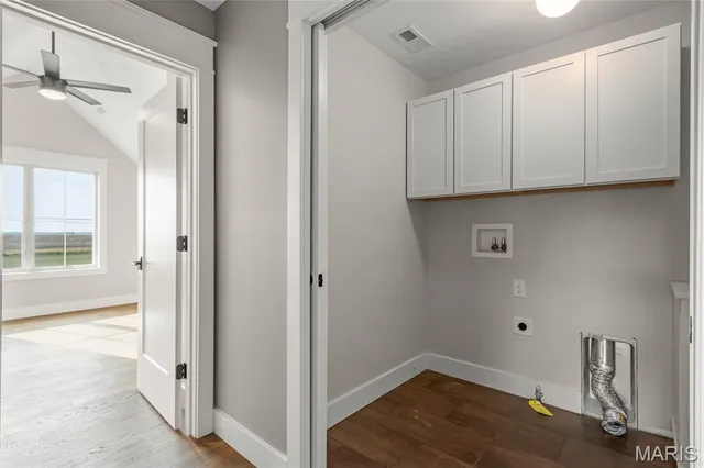 $975,000 | 1209 Whippoorwill Drive, Morton, IL 61550