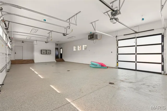 $975,000 | 1209 Whippoorwill Drive, Morton, IL 61550