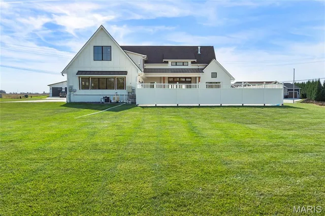 $975,000 | 1209 Whippoorwill Drive, Morton, IL 61550