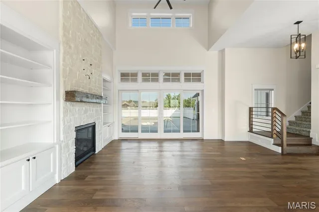 $975,000 | 1209 Whippoorwill Drive, Morton, IL 61550