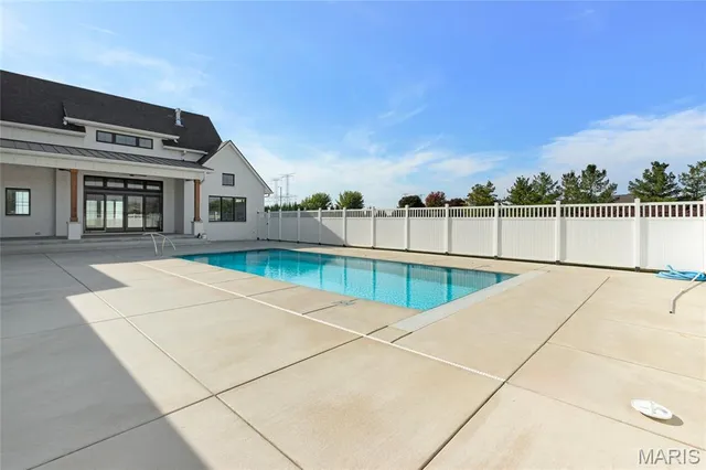 $975,000 | 1209 Whippoorwill Drive, Morton, IL 61550