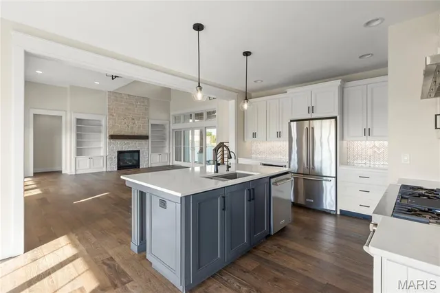 $975,000 | 1209 Whippoorwill Drive, Morton, IL 61550