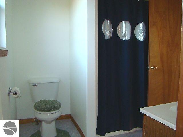 2543 North Lamb Road Interlochen, MI 49643 - Photo 9 of 15 1708796-8.JPG