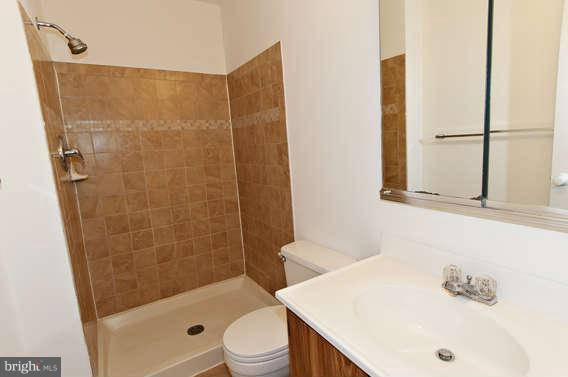 1671 Ridgely Court Crofton, MD 21114 - Photo 15 of 30 Bath (Master)