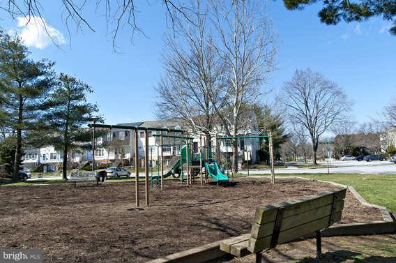 1671 Ridgely Court Crofton, MD 21114 - Photo 25 of 30 Playset