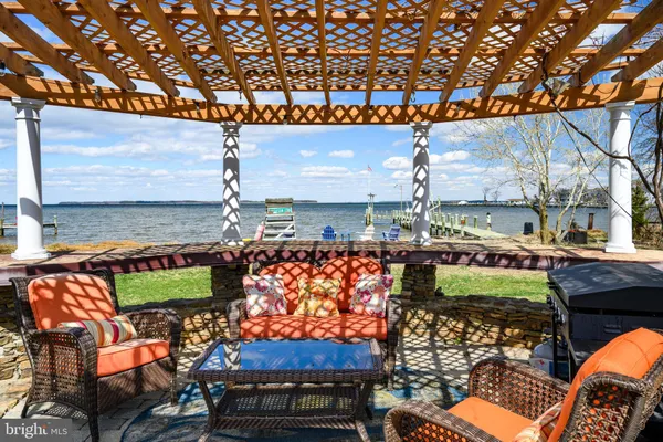 $1,500,000 | 110 Perrys Road, Grasonville, MD 21638