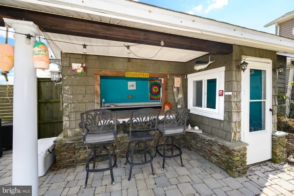 $1,500,000 | 110 Perrys Road, Grasonville, MD 21638