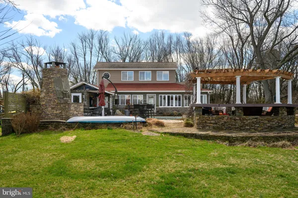 $1,500,000 | 110 Perrys Road, Grasonville, MD 21638