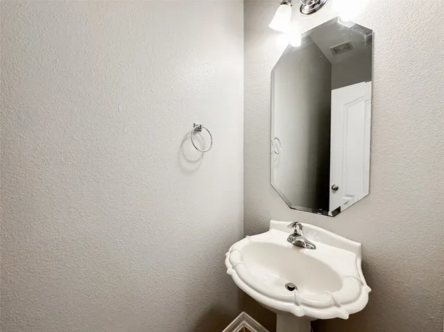 $389,900 | 13910 Little Rock Court, Cypress, TX 77429