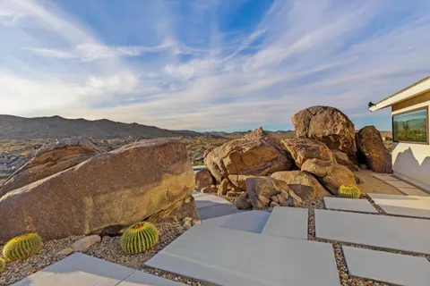 $1,300,000 | 1862 Inca Trail, Yucca Valley, CA 92284