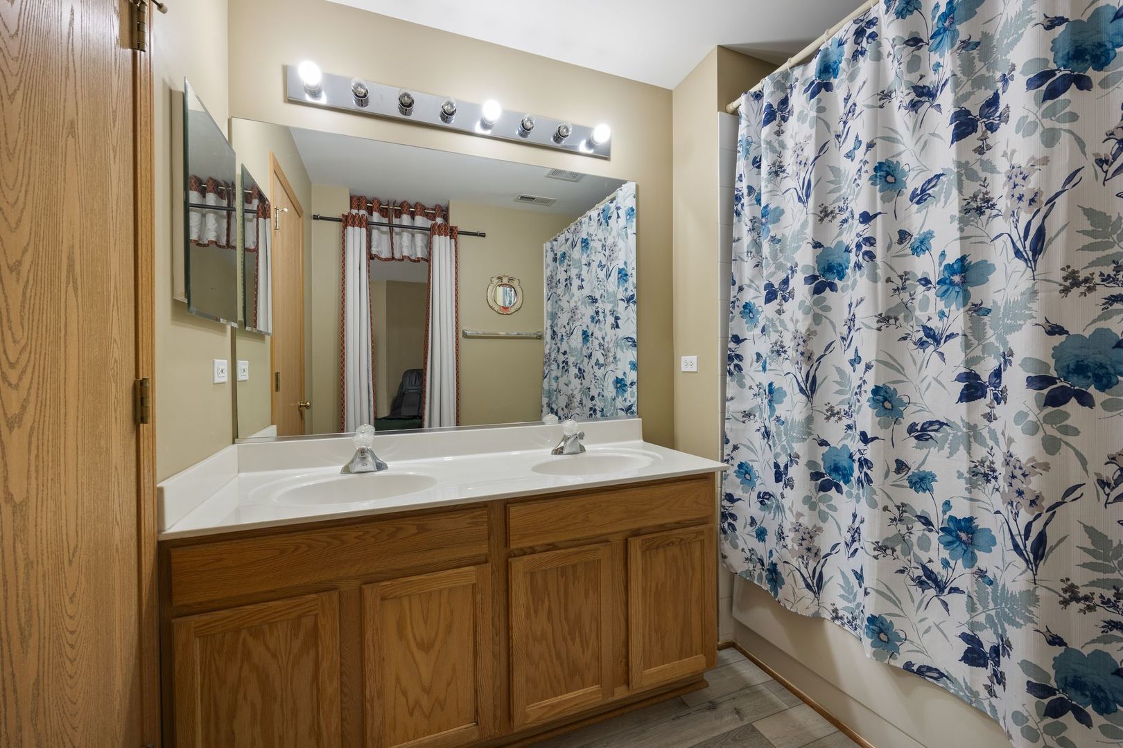 1024 Key Largo Drive Romeoville, IL 60446 - Photo 14 of 25 a bathroom with a sink and a mirror