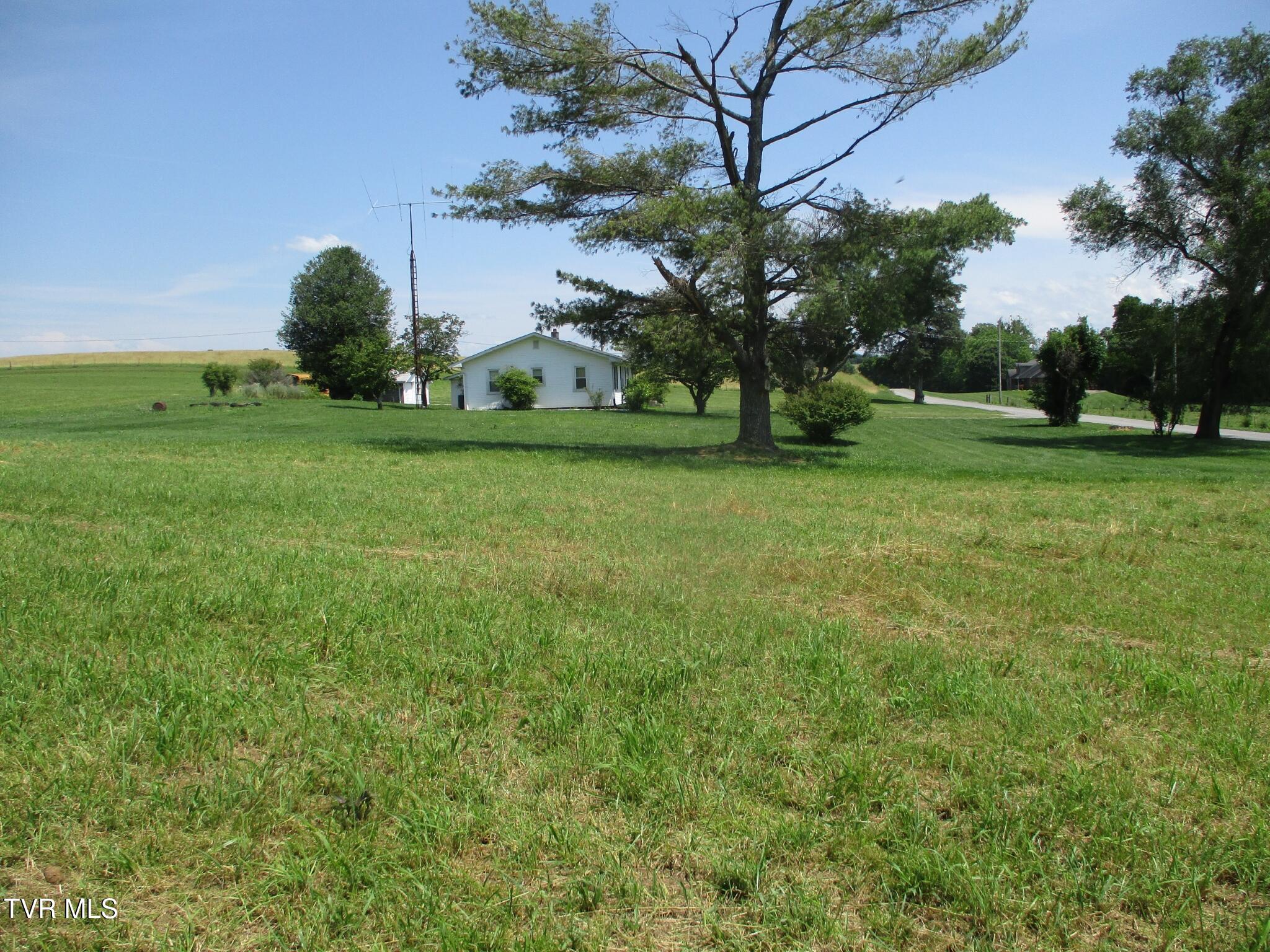 196 Providence Road Telford, TN 37690 - Photo 14 of 53 42 IMG_7645