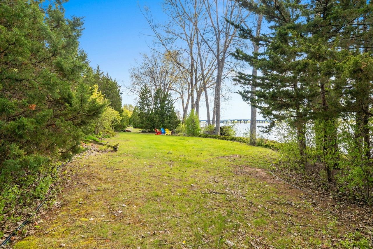 2512 Riverside Drive Green Bay, WI 54301 - Photo 9 of 79