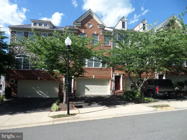 $3,400 | 47574 Royal Burnham Terrace, Sterling, VA 20165